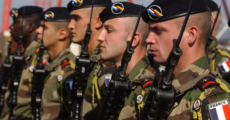Fransa orada da hərbi mövcudluğuna son qoydu