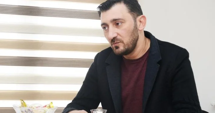 Qonaqlar Aydının restoranından ac getdi Video
