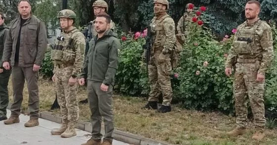 Zelenski komandirlərlə görüşdü: Rusların logistikası...