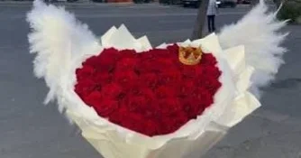 Новый тренд в Азербайджане: цветы с крыльями становятся мерилом любви