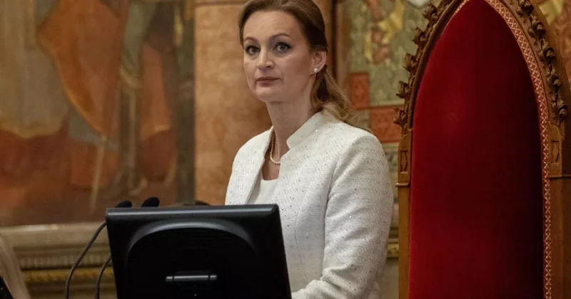 Спикер парламента Венгрии будет временно исполнять обязанности президента страны