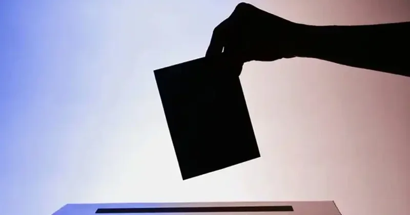 Macarıstanda səsvermə yaşının 16 ya endirilməsi təklif olunur