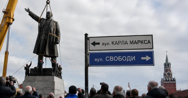 От Ленина до Стопки : Где заканчивается бизнес и начинается политика