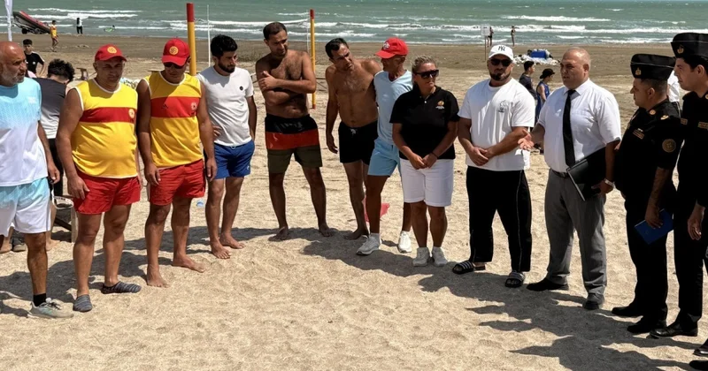 Спасатели МЧС напомнили отдыхающим о правилах поведения на воде ФОТО