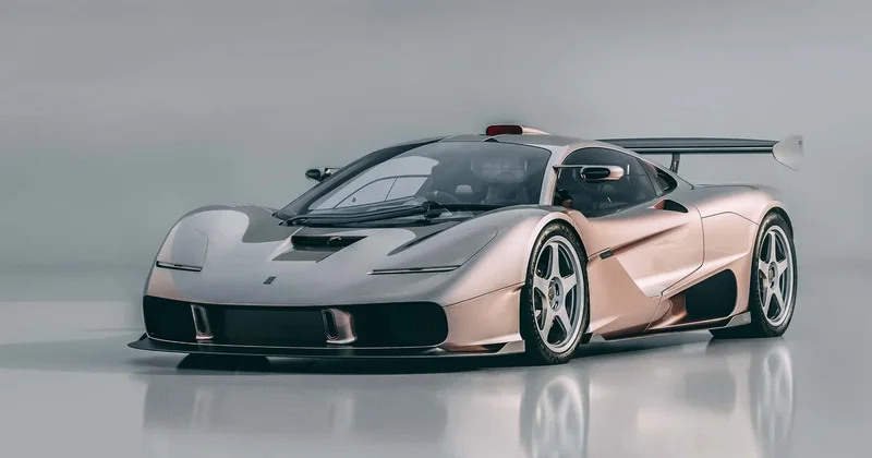 McLaren F1 in yaradıcısı yeni superkarlarını təqdim etdi