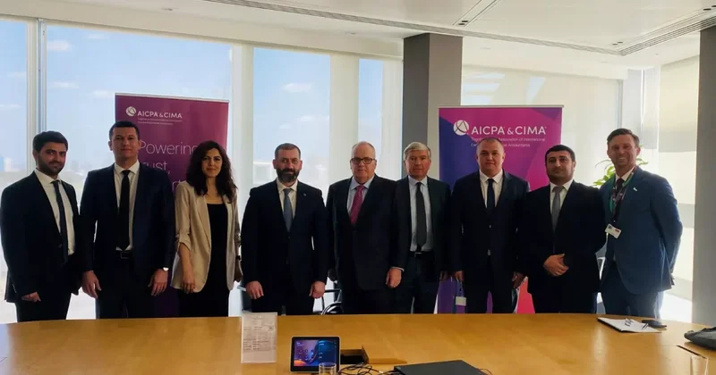 SOCAR и британский университет организуют совместные программы обучения ФОТО