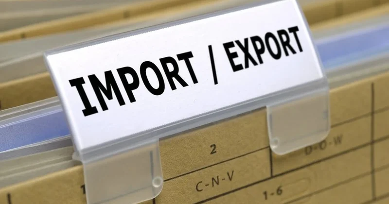 Положительное сальдо внешнеторгового оборота Азербайджана сократилось в 3,3 раза