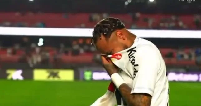 Neymar ən böyük məğlubiyyətini aldı, ağladı
