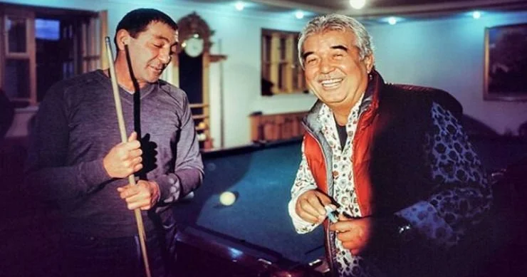 Məşhur müğənninin sponsoru olan kriminal lider həbsdən çıxdı