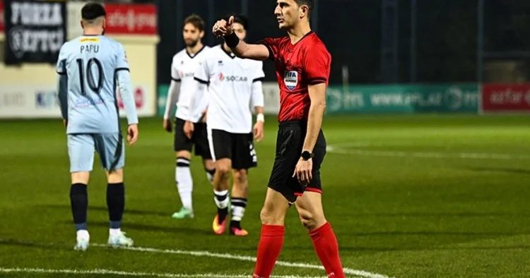 Əliyar Ağayev “Fiorentina”nın matçını idarə edəcək