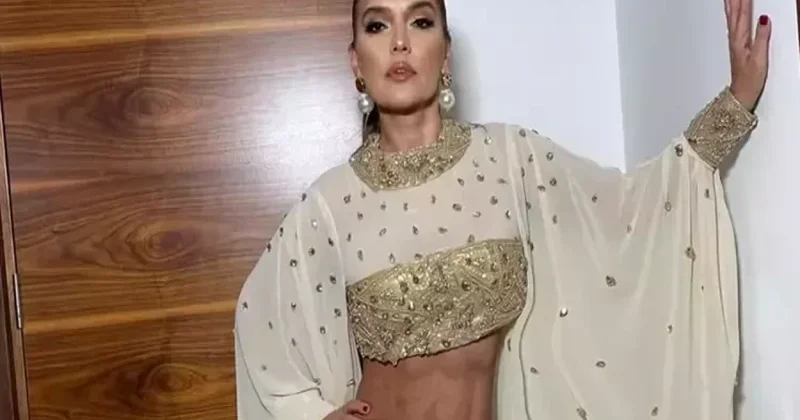 Demet Akalın bu fotoları ilə məyus etdi Foto