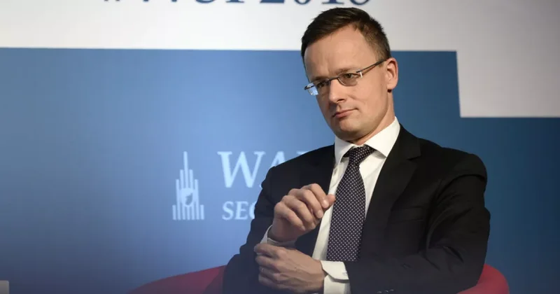 Глава МИД Венгрии пригрозил пересмотром энергопоставок Украине
