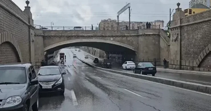 Bakıda bu körpü 10 günlük bağlanır