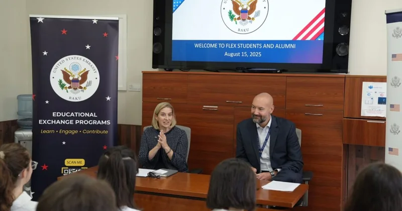 Emi Karlon Amerikada iyirmi azərbaycanlı məktəbli ilə görüşüb FOTO