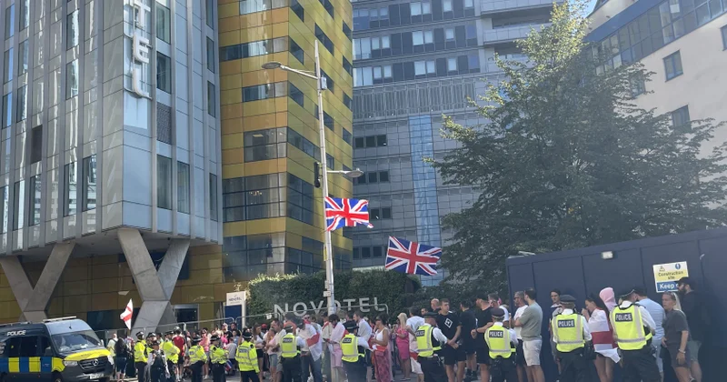 Londonda antimiqrant aksiyaları davam edir