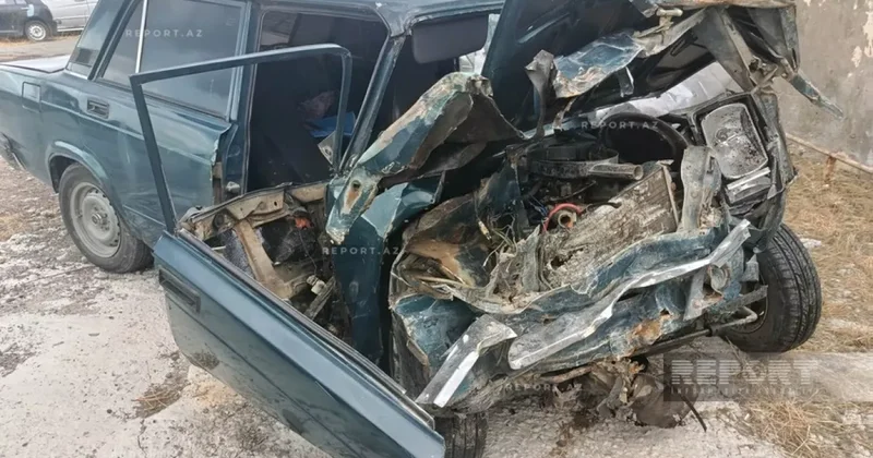 В Сальянском районе столкнулись Mercedes и ВАЗ есть пострадавшие