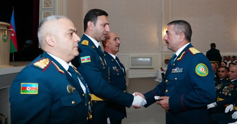 Elçin Quliyev yeni generallara ali hərbi rütbələrini təqdim edib FOTO