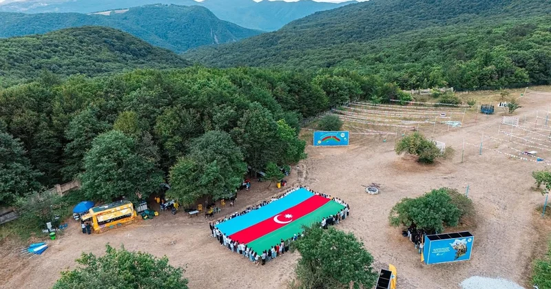 Muzəffər və suveren dövlətin gəncləri