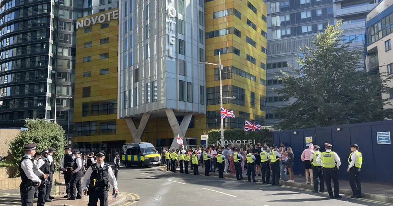 Londonda antimiqrant aksiyaları davam edir