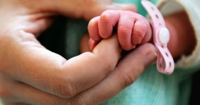 18 yaşına çatmayan qadınlar tərəfindən dünyaya gətirilən uşaqların sayı azalıb