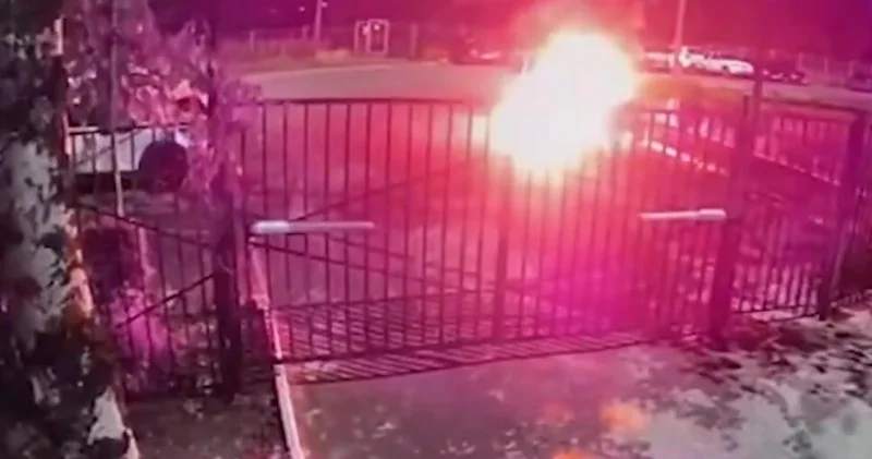 Момент поджога Mercedes Benz после дорожной ссоры попал на видео