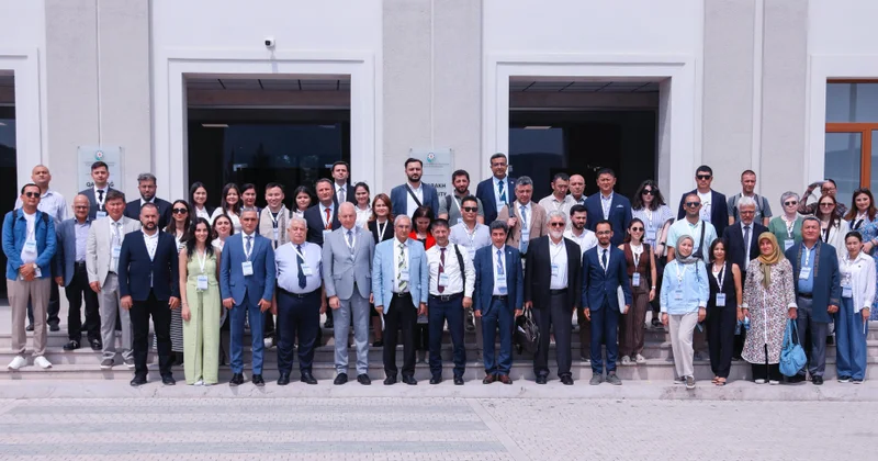 Qarabağ Universitetində keçirilən VII Türkoloji Yay Məktəbi başa çatıb
