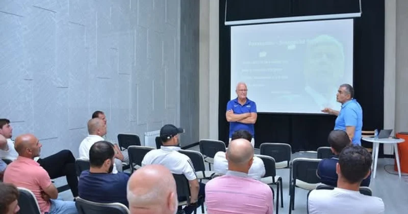 Məşhur almaniyalı futbol mütəxəssisi Şamaxıda məşqçilərlə görüşüb