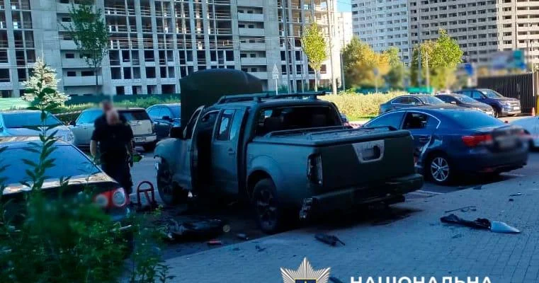 Kiyevdə hərbi avtomobil partladıldı