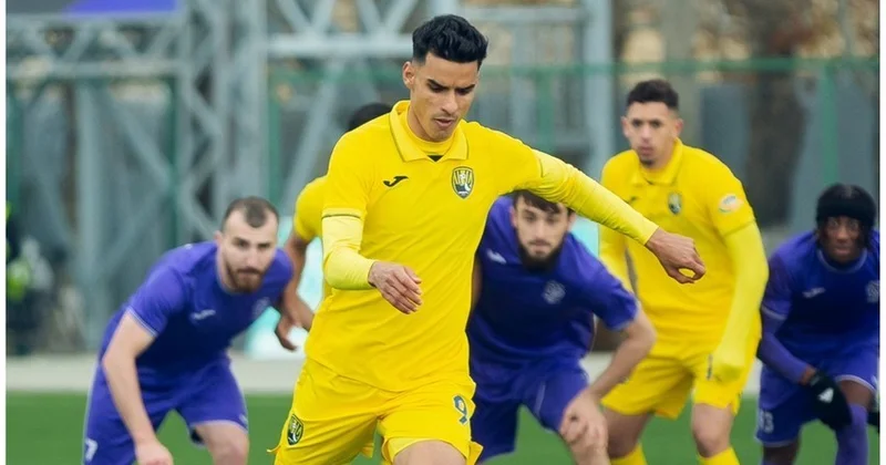 “Kəpəz”dən ayrılan futbolçu Boliviyaya üz tutdu