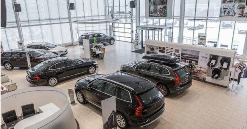 Bahalaşacağını düşünüb salonları maşınla doldurublar: Alıcı tapılmır