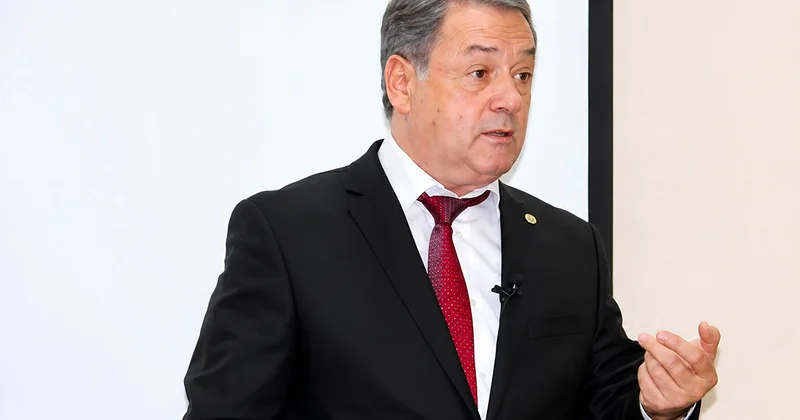 General oğlu vəzifəsindən azad edildi