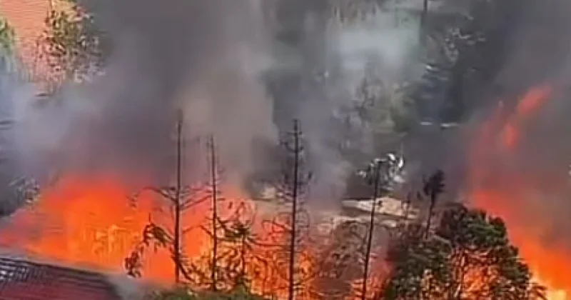 МЧС заявило о пожаре в Баку видео