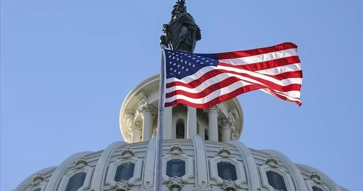 В Сенате США внесут резолюцию о военных полномочиях против военных действий Трампа в Омане