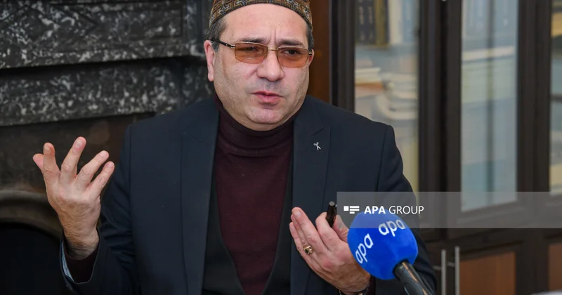 Səfeh bir eşq ucundan batıb gedirsən... İlqar Fəhminin şeirləri