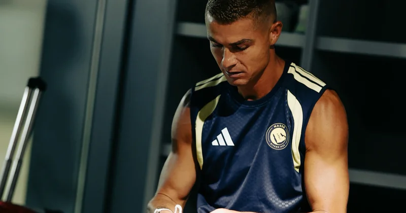 Ronaldu Özbəkistana gedəcək