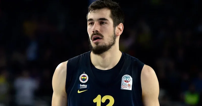 35 yaşında peşəkar basketboldan ayrıldı
