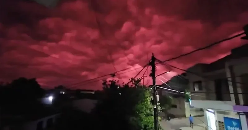 Qırmızı səma zəlzələdən xəbər verir? Kolumbiyadakı zəlzələnin sirri