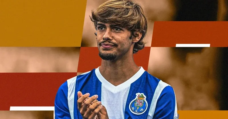 Roma gənc ulduzu transfer edir