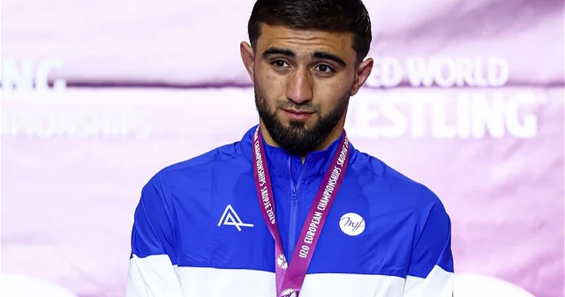 Джавидану не хватило одного очка, чтобы стать чемпионом мира. Очередь за Айханом