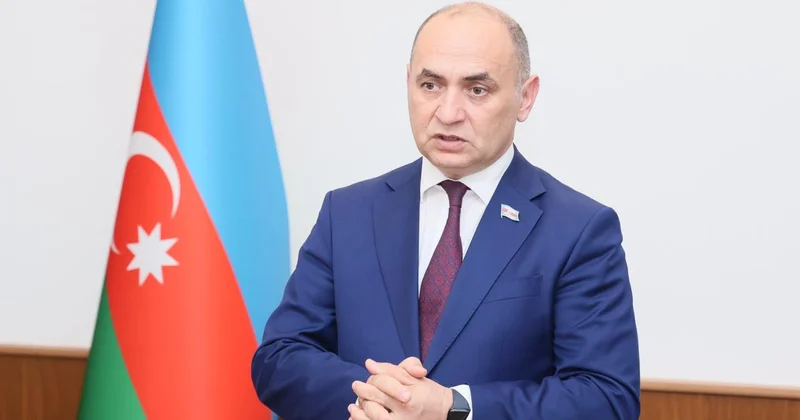 Öz qapımızı süpürüb zibili qonşunun qapısına tökməyək