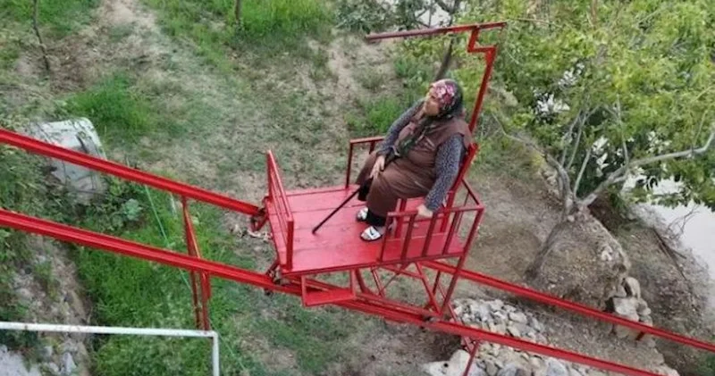 Dializ xəstəsi olan həyat yoldaşı üçün öz əlləri ilə lift düzəltdi Fotolar