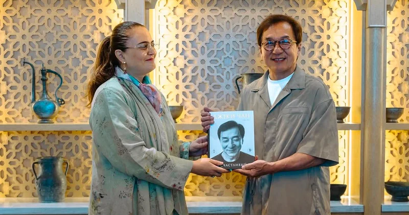 Ceki Çan bir sıra nümayəndə ilə görüşdü