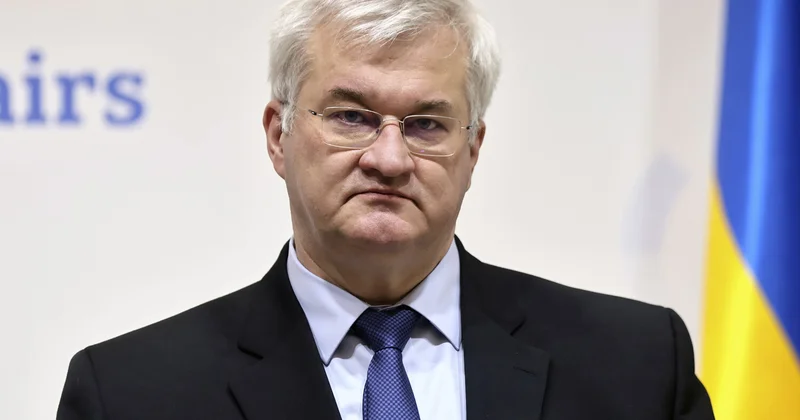 Андрей Сибига останется главой МИД Украины