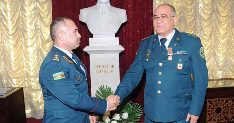 Elçin Quliyev tanınmış məşqçini təltif etdi