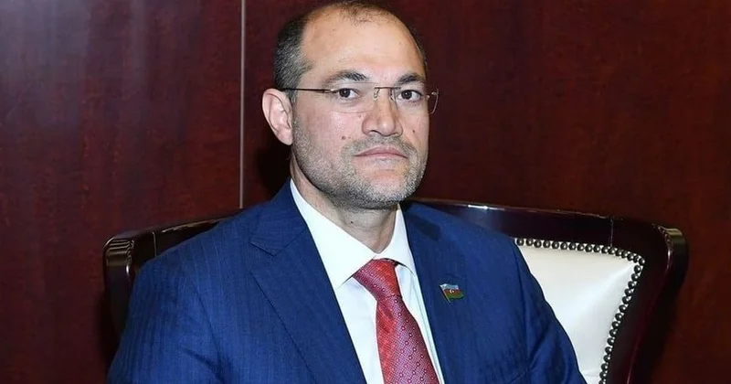 “Süni intellekt bəzi vəzifəlilərdən yaxşı işləyər” Razi Nurullayev