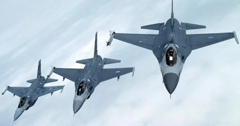 Hansı ölkələr F 16 qırıcı təyyarələrindən istifadə edir? (SİYAHI)