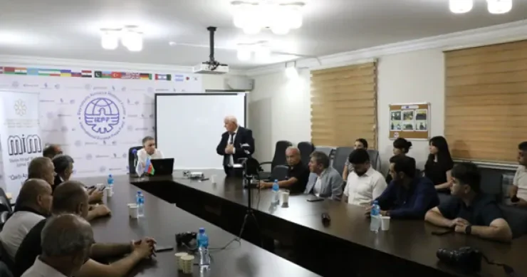 Sülhə aparan Zəngəzur yolu Dəyirmi masa keçirilib