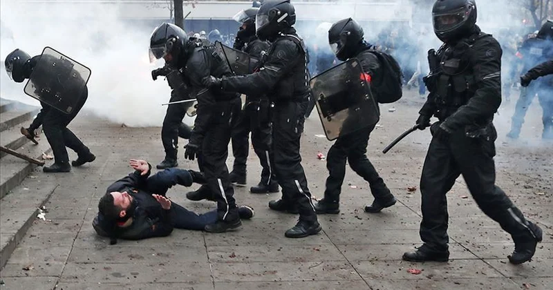Во Франции в ходе акций протеста задержали более 180 человек ВИДЕО