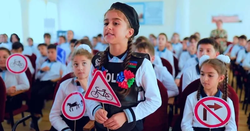 “Diqqət, uşaqlar!” aylığı: BDYPİ məktəblilərlə növbəti görüş keçirdi