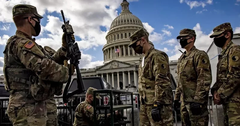 Intercept: Пентагон разместил 35 тыс. военных на улицах городов США